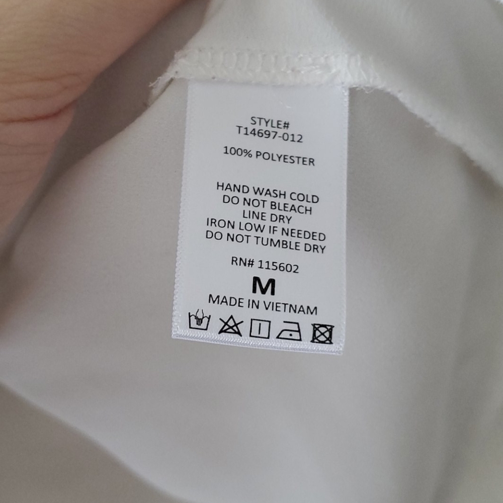 ☀️Basic White Sheer Tank - Picture 4 of 6